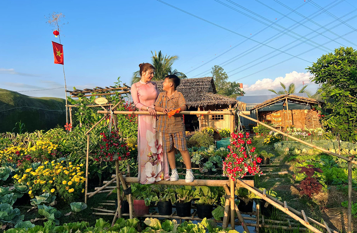 Co gai 25 tuoi dung khu vuon 1500m2 nhu co tich-Hinh-9