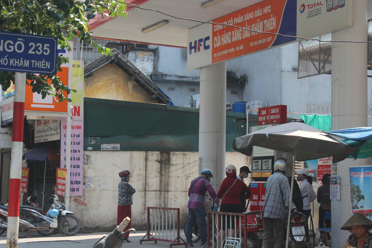 Can canh nhung “qua bom” no cham giua trung tam Ha Noi: Quan Dong Da len tieng-Hinh-3