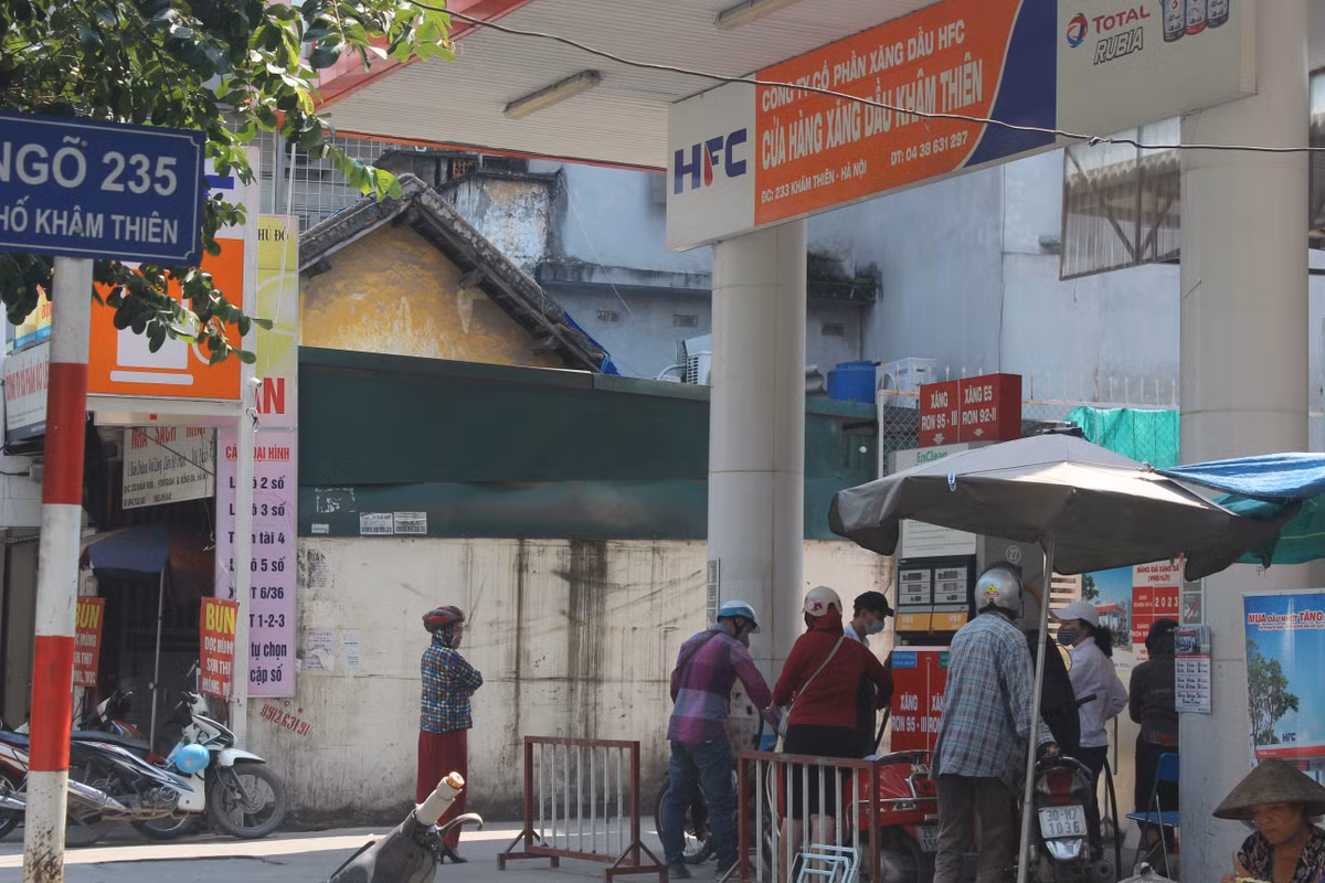 Can canh nhung “qua bom” no cham giua trung tam Ha Noi: Quan Dong Da len tieng-Hinh-3