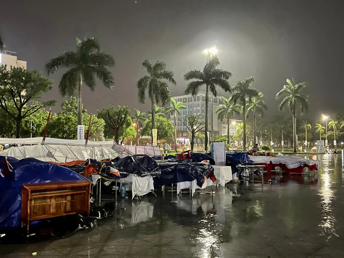 Ngoài huyện Hướng Hóa, tại một số địa phương khác của tỉnh Quảng Trị cũng có mưa, gió giật mạnh.