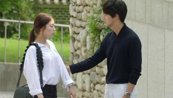 Chong chet lang khi thay vo o buoi hop lop sau khi ly hon