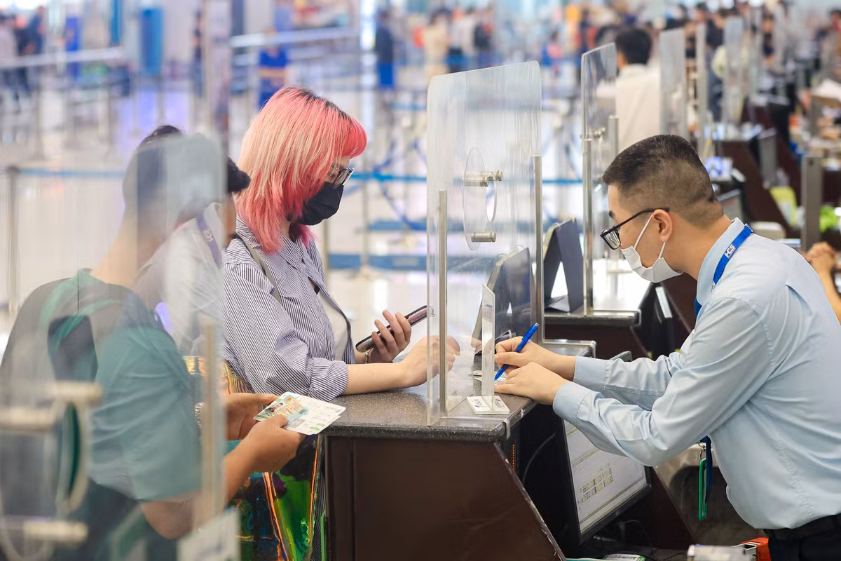 Việc thí điểm ứng dụng CCCD gắn chip và giải pháp xác thực hành khách làm thủ tục bay nội địa tại sân bay Nội Bài trên tinh thần tự nguyện, không bắt buộc.