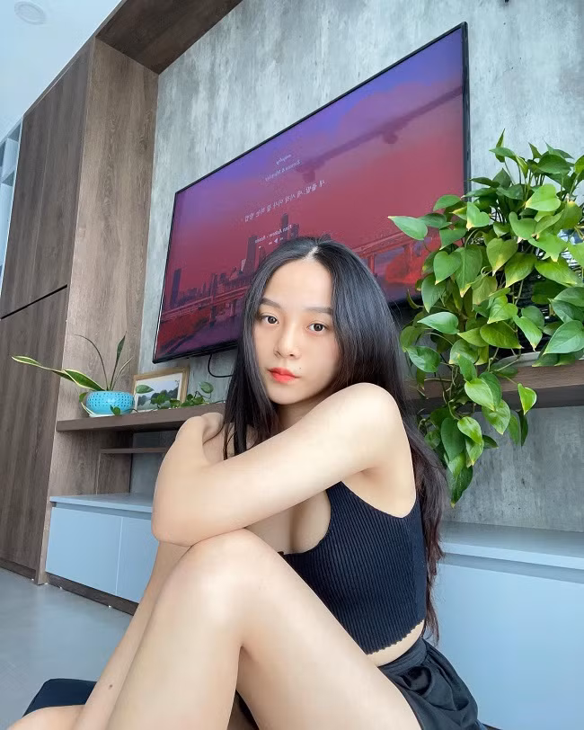 Nguoi dep Tay Ninh dong canh nong co “hot” bang my nhan cung tuoi?-Hinh-7