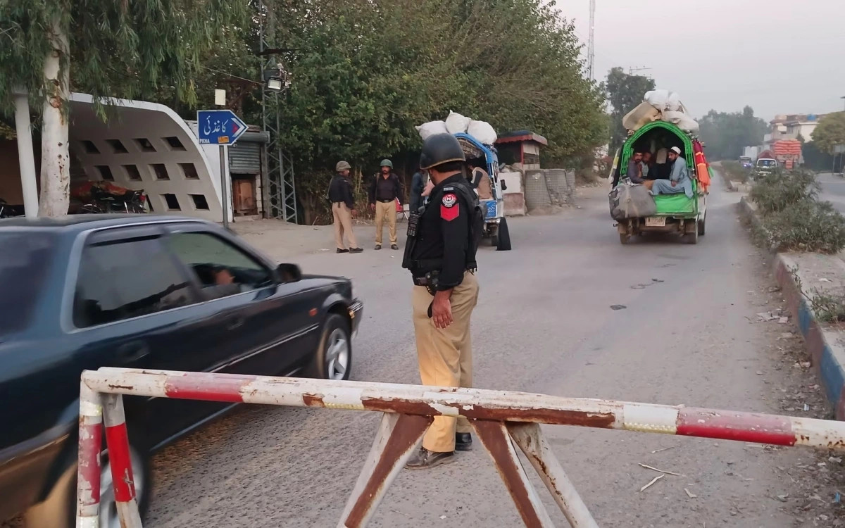 Tấn công nhằm vào đoàn xe chở người Hồi giáo Shiite, 42 người chết Tan cong nham vao doan xe cho nguoi Hoi giao Shiite, 42 nguoi chet