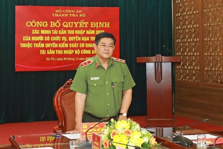 Bo Cong an boc tham 14 can bo de xac minh tai san, thu nhap