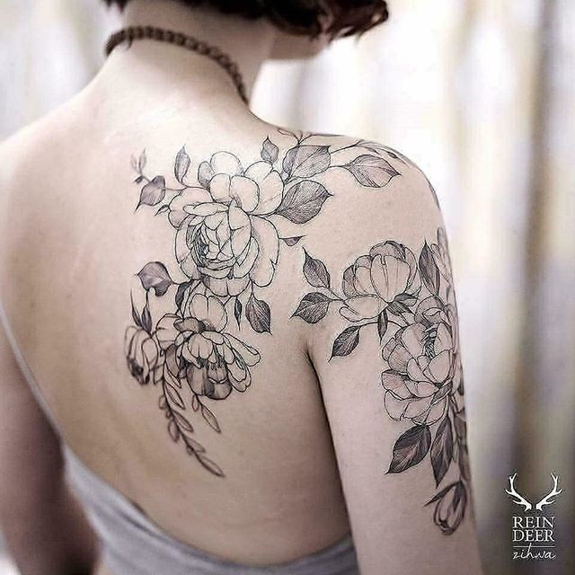 Nu tho xam noi tieng nho nhung bong hoa-Hinh-3