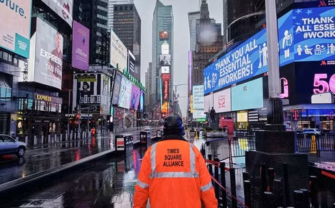 My giam sat nguoi dan bang dien thoai thong minh