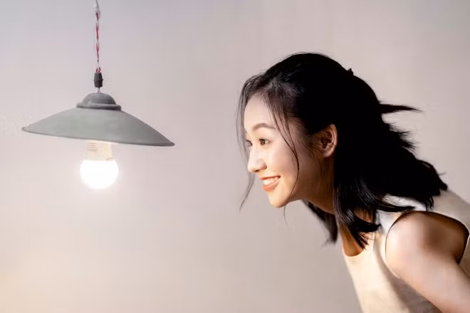 Đạo diễn Phan Gia Nhật Linh khen ngợi Hoàng Hà không chỉ có nhan sắc trong trẻo, hồn nhiên mà còn gây ấn tượng với giọng nói truyền cảm.