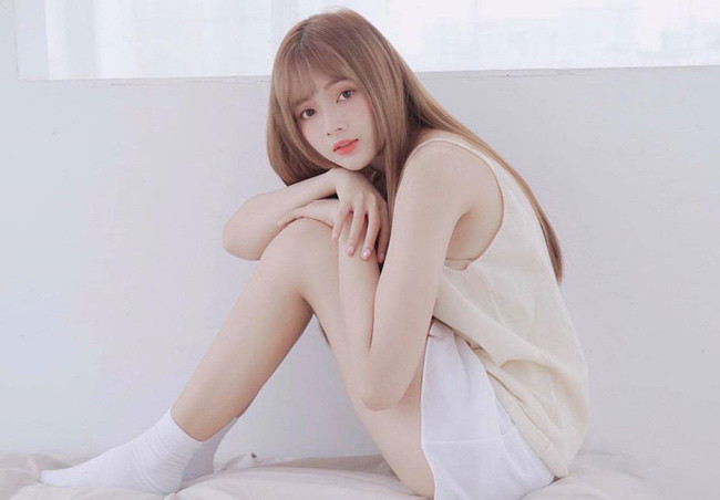 Cách đây 6 năm, cô bỗng chốc nổi như cồn khi bức ảnh thẻ xinh đẹp của mình được lan truyền trên mạng xã hội.