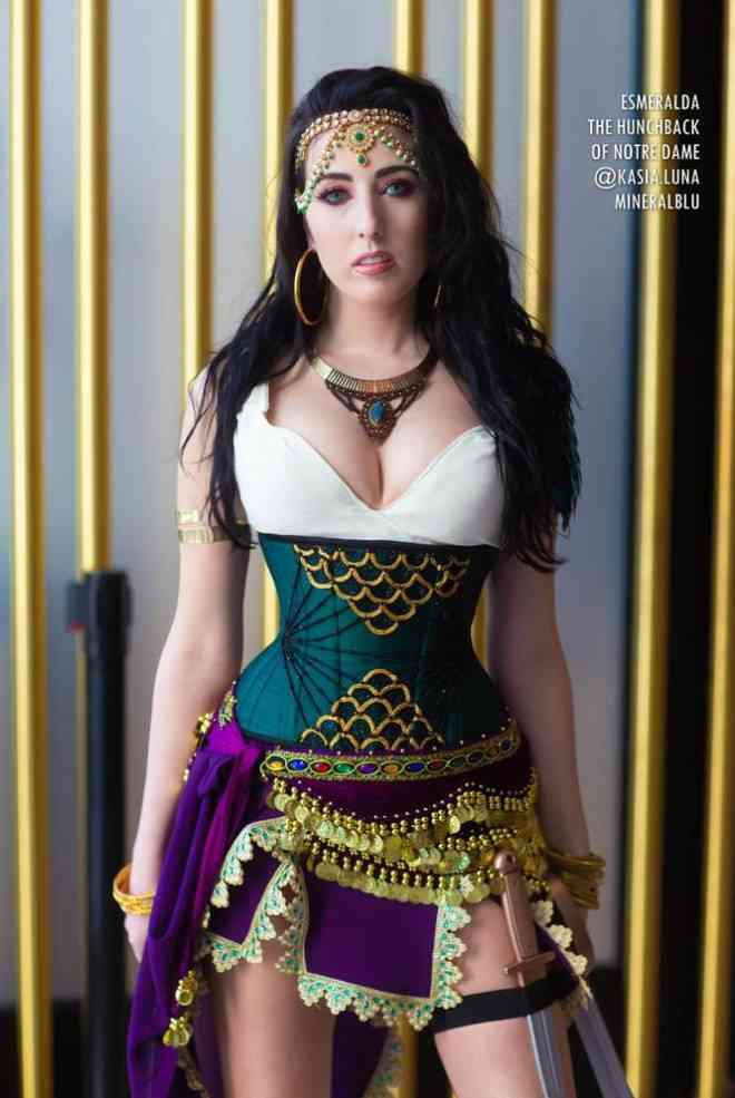 Nàng Esmeralda vô cùng quyến rũ củatác phẩm "Thằng gù ở nhà thờ Đức Bà"