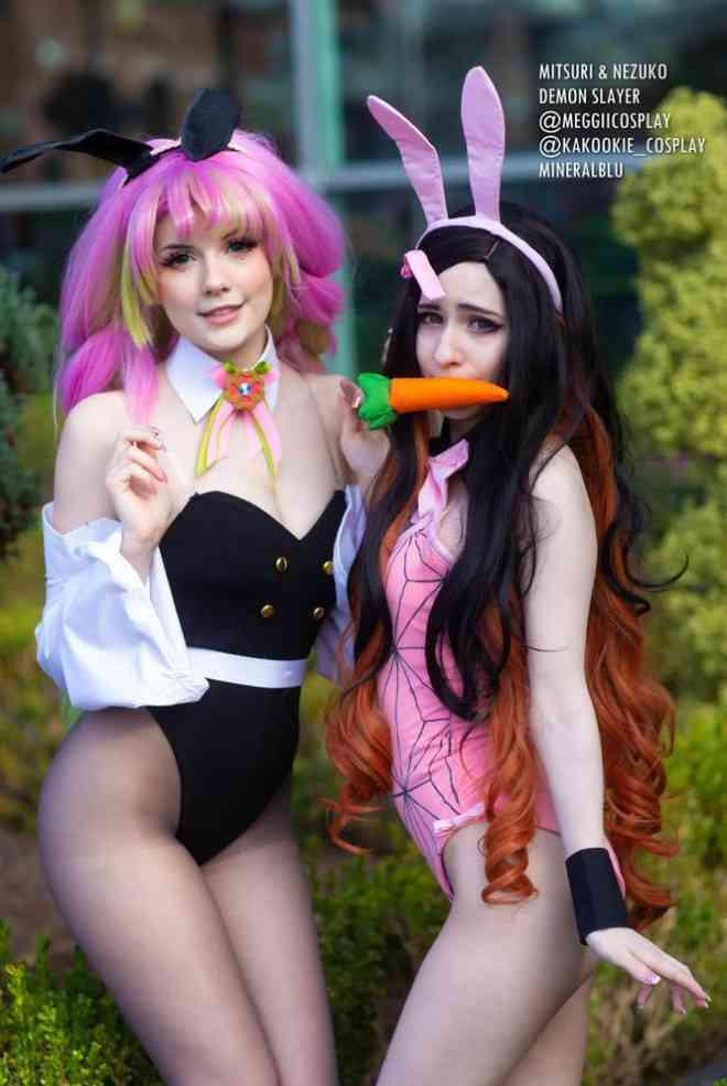 Hai mỹ nhân tai thỏ khoe dáng gợicảm