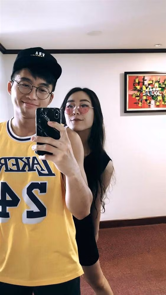 Nu tiep vien hang khong vua duoc hot boy bong ro cau hon-Hinh-3