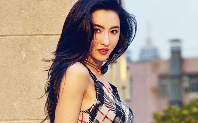 Khong ai biet cha ruot con trai thu 3 cua Truong Ba Chi?-Hinh-6