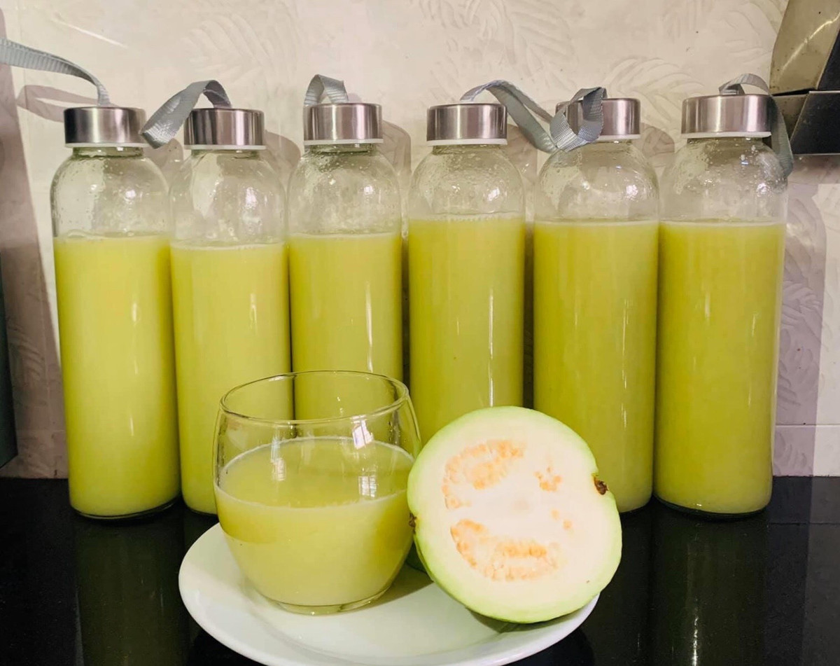 Nuoc ep gia re duoc ban tran lan, vua uong vua lo