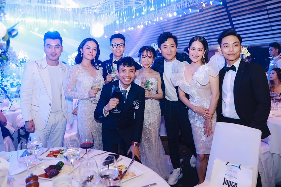 Kho roi mat voi bo anh cuoi cua con gai Minh Nhua