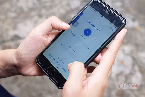 Ung dung Bluezone co theo doi vi tri nguoi dung khong?