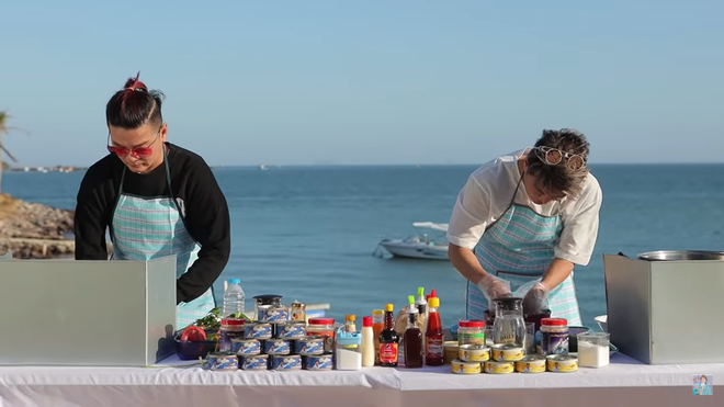 Dam Vinh Hung thang tay tat Vu Ha dau dieng giua luc dang vui ve-Hinh-2