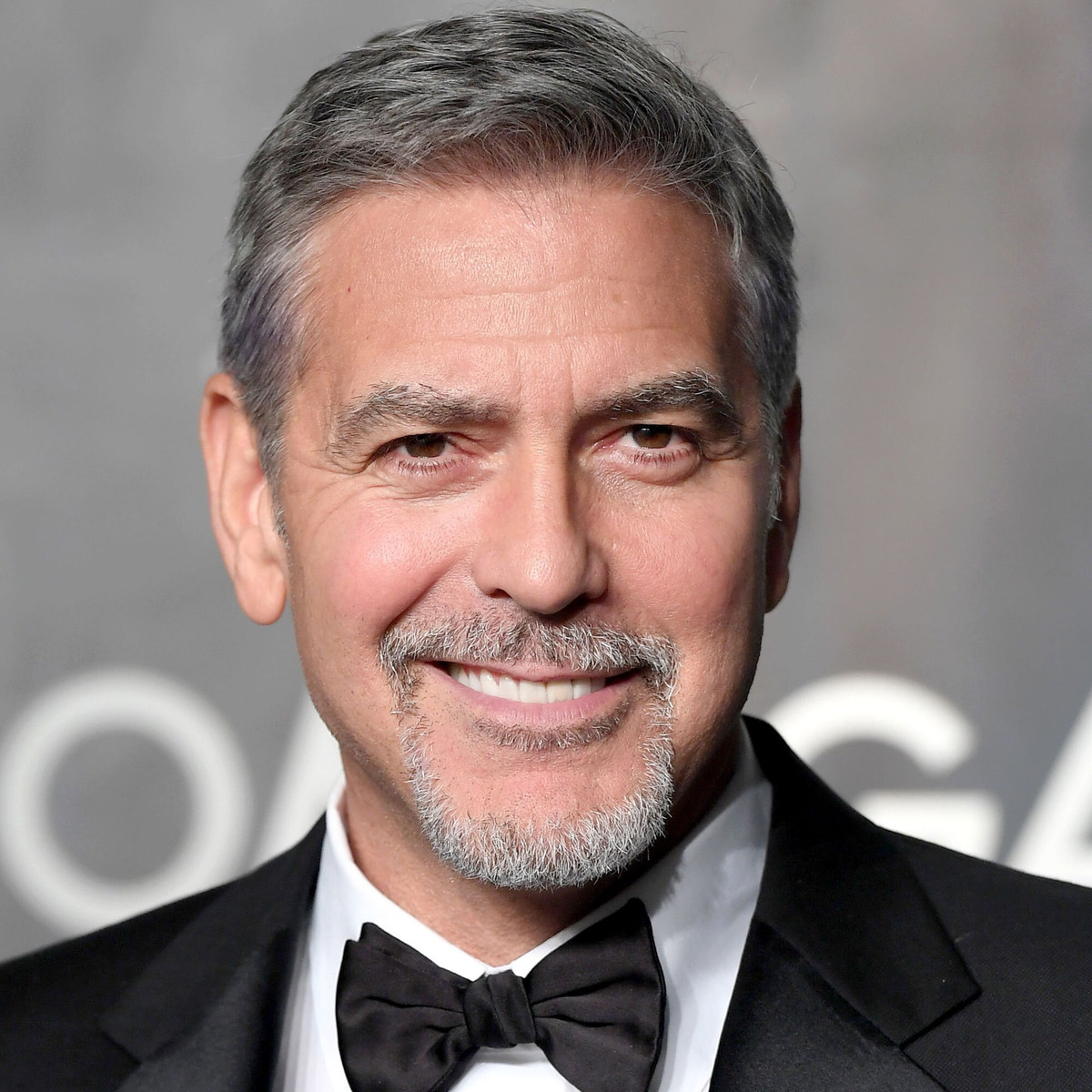 Tai tu tung quy goi 20 phut cau hon vo kem 17 tuoi