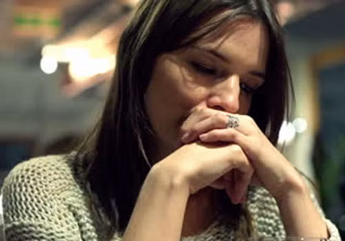 Chi dau bi duoi ve nha ngoai, anh trai lien tim 