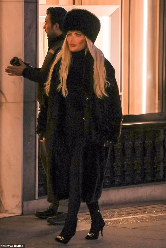 Bup be Ken da phau thuat chuyen gioi thanh nu-Hinh-5