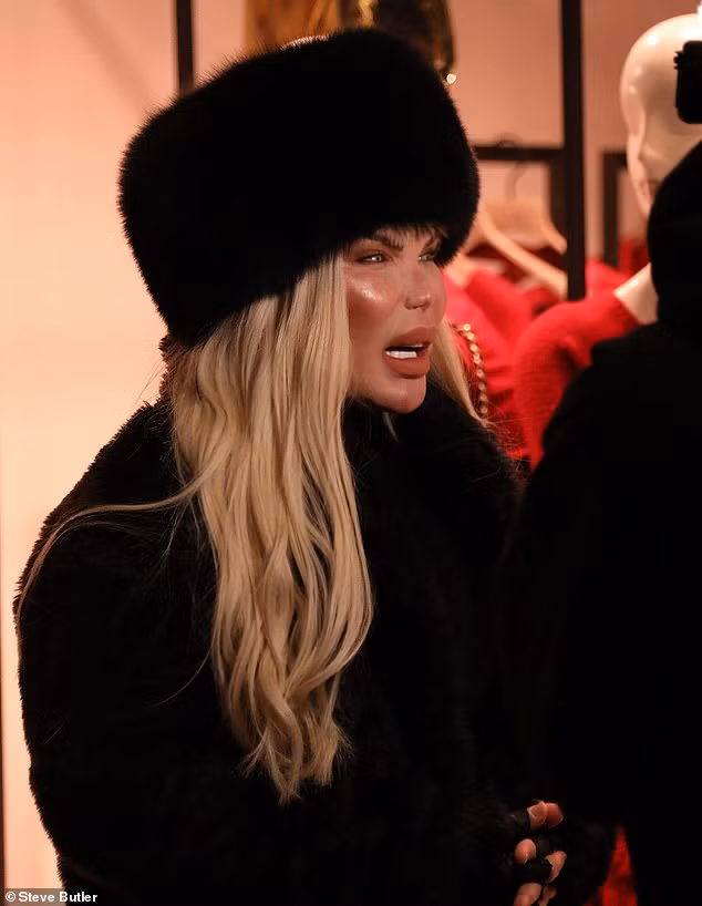 Bup be Ken da phau thuat chuyen gioi thanh nu-Hinh-6