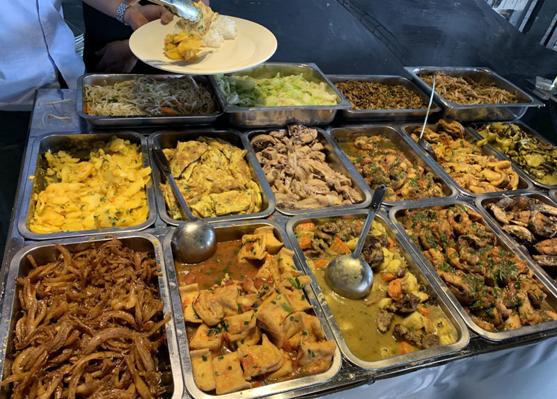 Com bui, bun dau cang e cang dat, dong loat tang gia