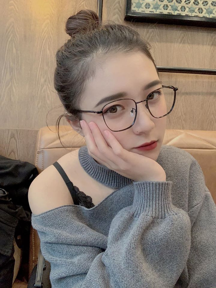 Khong ngo Nu MC tre nhat VTV doi thuong goi cam the nay!-Hinh-2