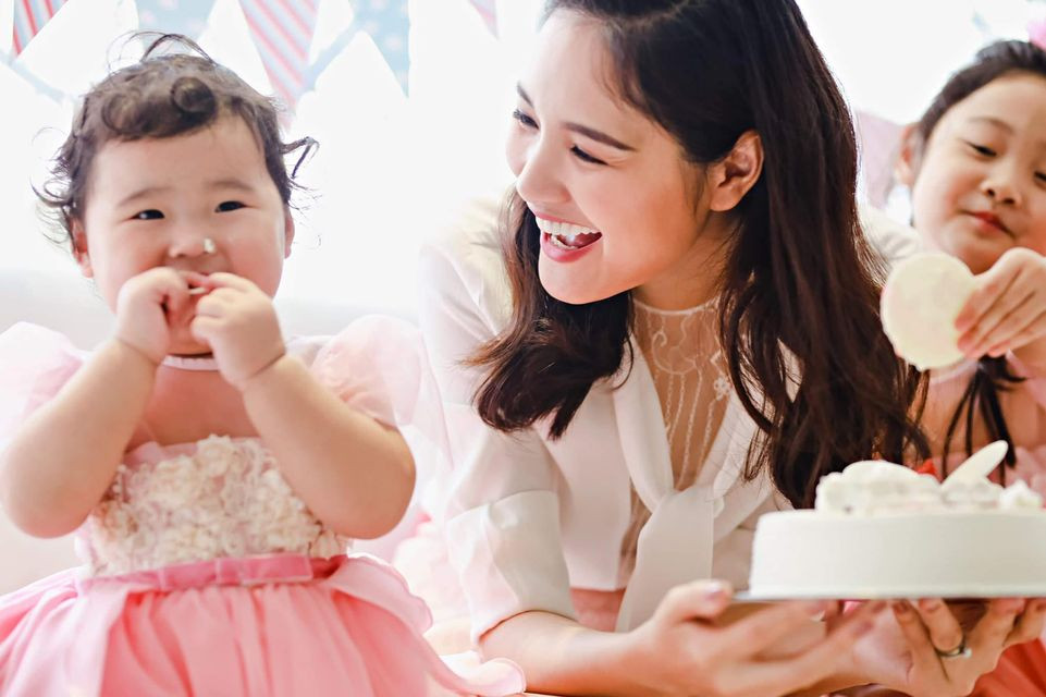 Ai nu nha Huong Giang khien ai nay ngo ngang: 'Dung la con hoa hau'-Hinh-6