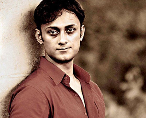 Cái chết đầy bí ẩn với vết đen trên cổ của "thợ săn ma" Ấn Độ ảnh 1