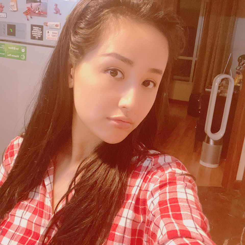 Được biết, Mai Phương Thúy từng mua căn hộ chung cư cao cấp tại Quận 7 (TPHCM). Sau đó, cô chuyển sang ở một căn hộ khác tại đường Lê Thánh Tôn, Quận 1.