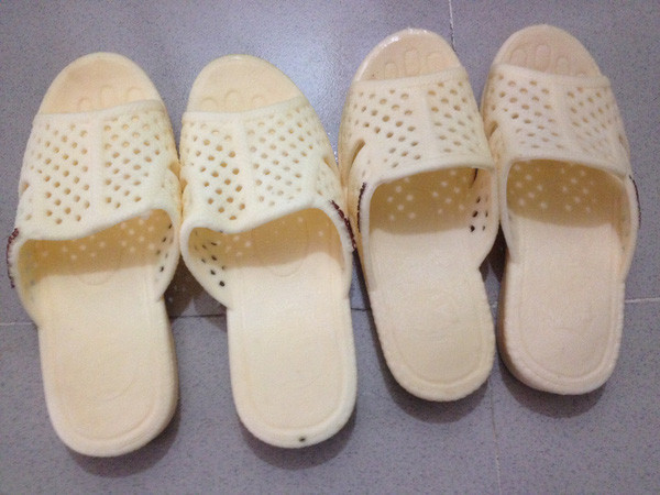 Lịch sử của những đôi dép huyền thoại ở Việt Nam - Hình 4 Lich su cua nhung doi dep huyen thoai o Viet Nam-Hinh-4