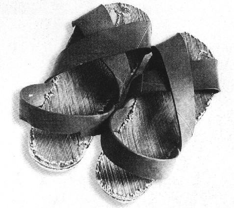 Lịch sử của những đôi dép huyền thoại ở Việt Nam Lich su cua nhung doi dep huyen thoai o Viet Nam