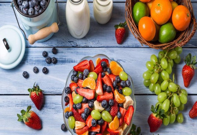 Cach an trai cay sai lam hai suc khoe vo cung