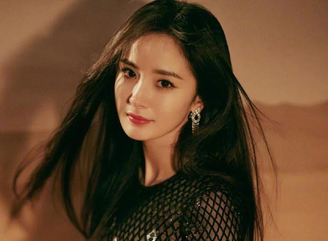 Dương Mịch: Sốt đến 39 độ vẫn làm việc, vì đóng phim đã nhổ 4 cái răng ảnh 30