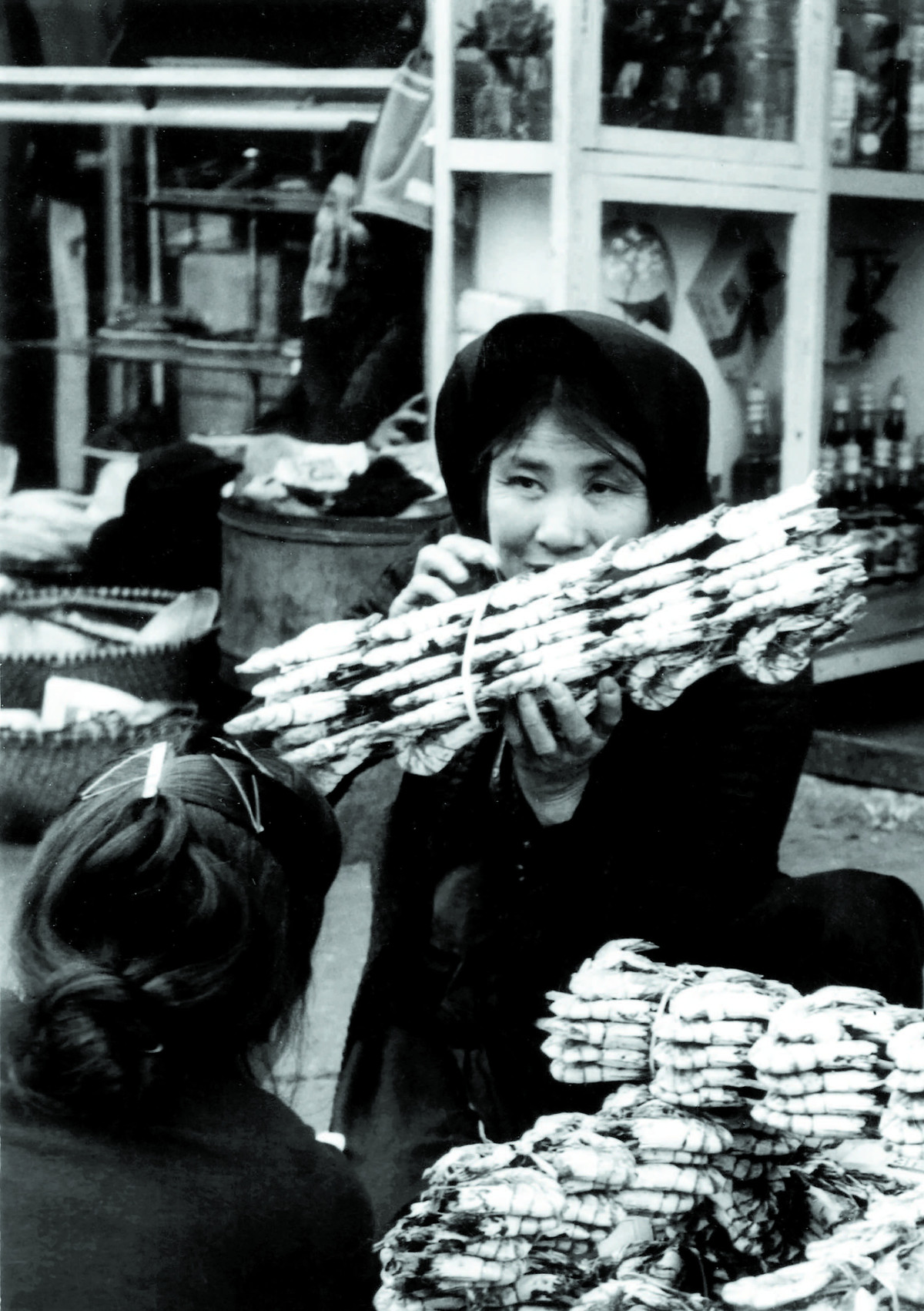 Hình ảnh mua bán trên phố.