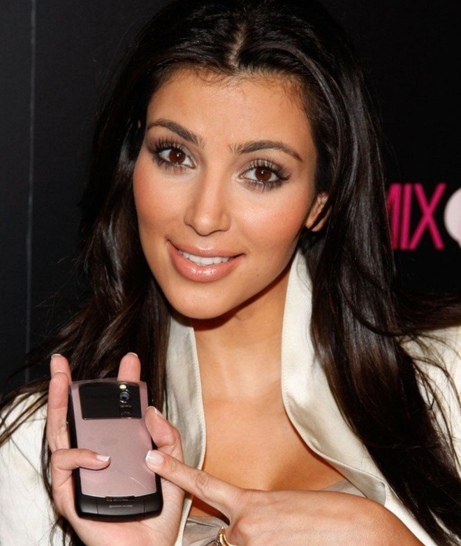 Nhung smartphone ma sieu sao, ty phu My ua dung o thap ky qua-Hinh-3