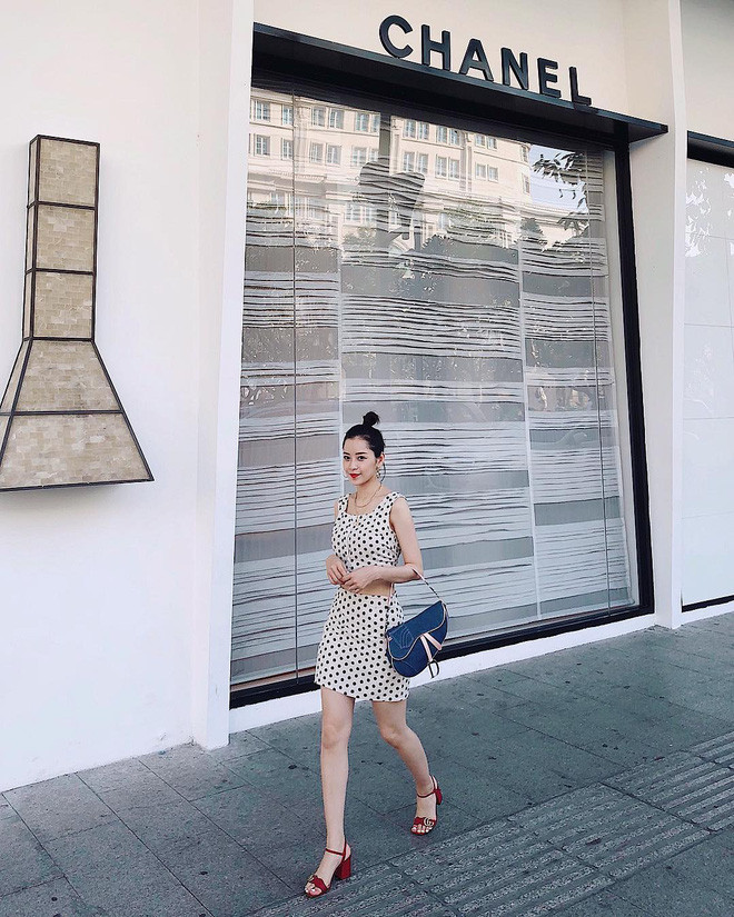 Chi Pu có nhiều bộ đồ sến sẩm nhưng thần thái đỉnh cao cứu tất cả - Hình 4 Chi Pu co nhieu bo do sen sam nhung than thai dinh cao cuu tat ca-Hinh-4