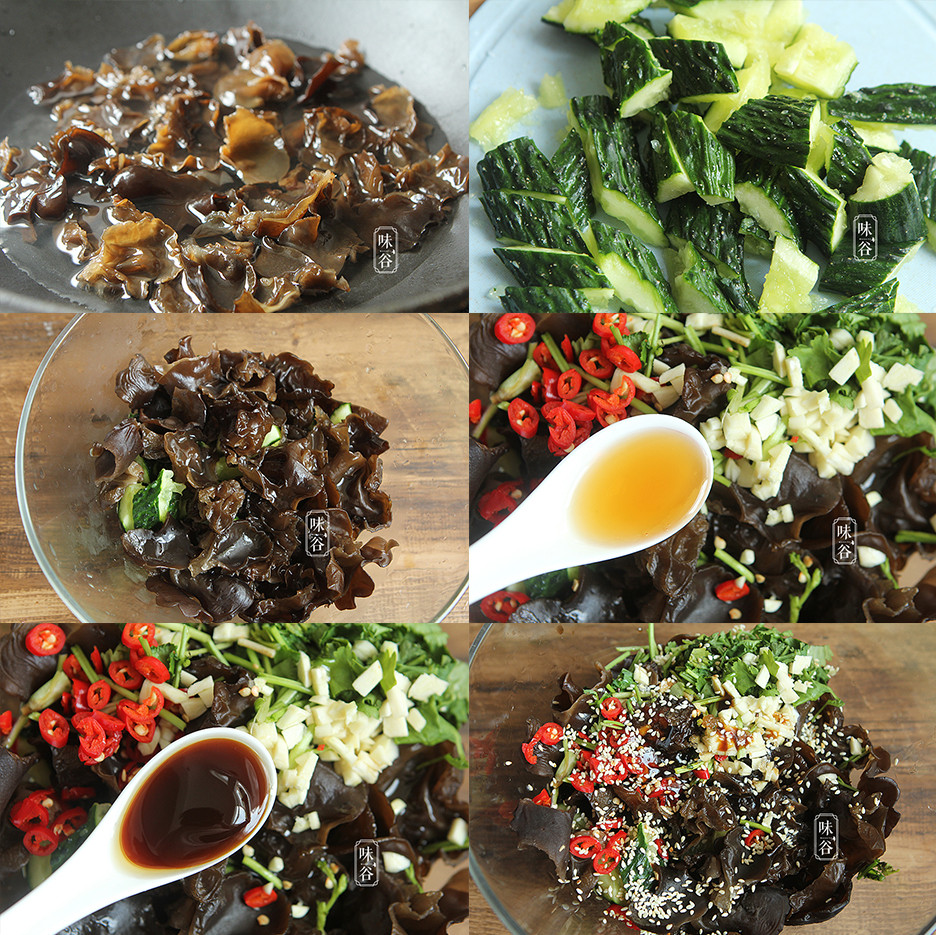 Nấm mèo rửa sạch bụi đất, ngâm trong nước nấm. Đun sôi nước, cho nấm vào nấu trong 2 phút rồi vớt ra xả dưới nước lạnh. Dưa chuột cắt miếng nhỏ, tỏi, rau mùi tây cũng cắt nhỏ để riêng. Cho nấm và dưa chuột vào một cái bát lớn, thêm tất cả nguyên liệu và gia vị vào trộn đều, để yên khoảng 20 phút cho thấm gia vị là được. Tôm xào bông cải xanh