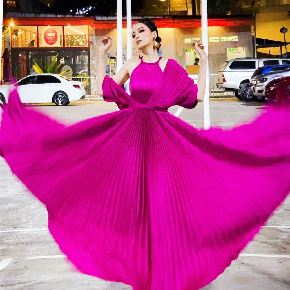 Diem Huong thu lua voi tao dang Huong Giang-Hinh-3