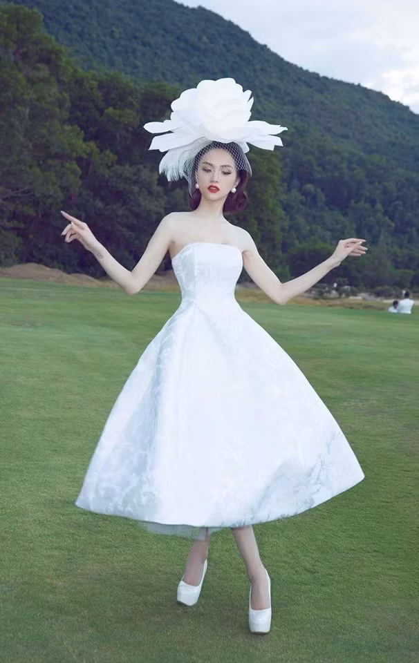 Diem Huong thu lua voi tao dang Huong Giang-Hinh-7