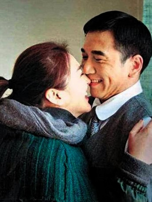 Nam thần một thời của TVB: 3 đời vợ, lừa tiền bạn gái - Hình 7 Nam than mot thoi cua TVB: 3 doi vo, lua tien ban gai-Hinh-7