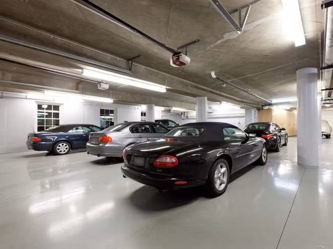 Garage ôtô với sức chứa 9 xe.