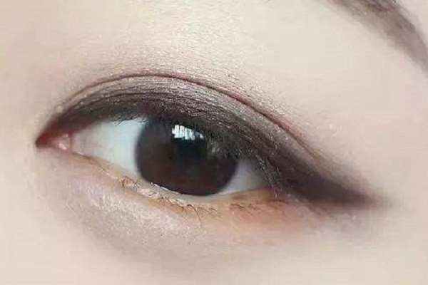 Tuong mat phu nu long da tham sau, khong nen dong vao-Hinh-3