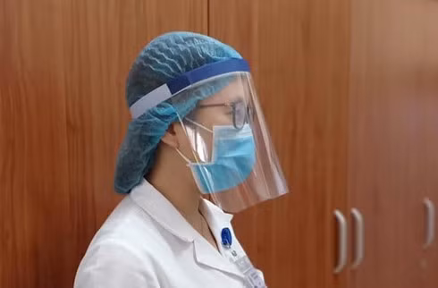 Benh vien chia se cach tu lam kinh chong giot ban phong Covid-19