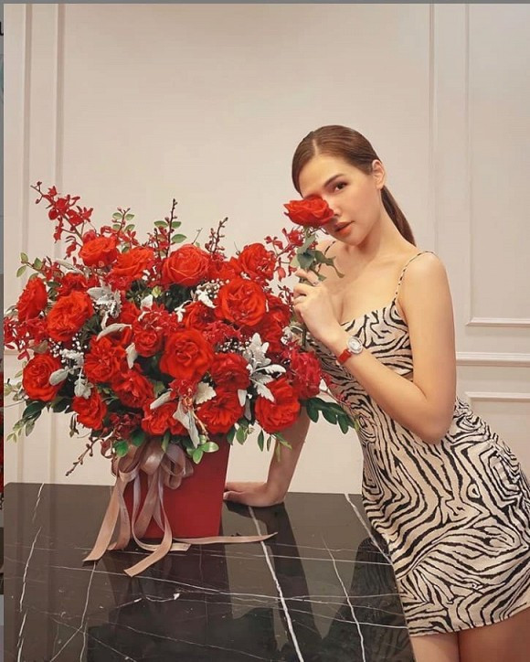 Hòa Minzy kể chuyện mất nhẫn kim cương 300 triệu đồng - Hình 2 Hoa Minzy ke chuyen mat nhan kim cuong 300 trieu dong-Hinh-2