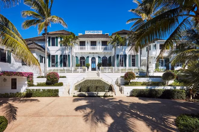 Chiem nguong biet thu 48,2 trieu USD cua ty phu My