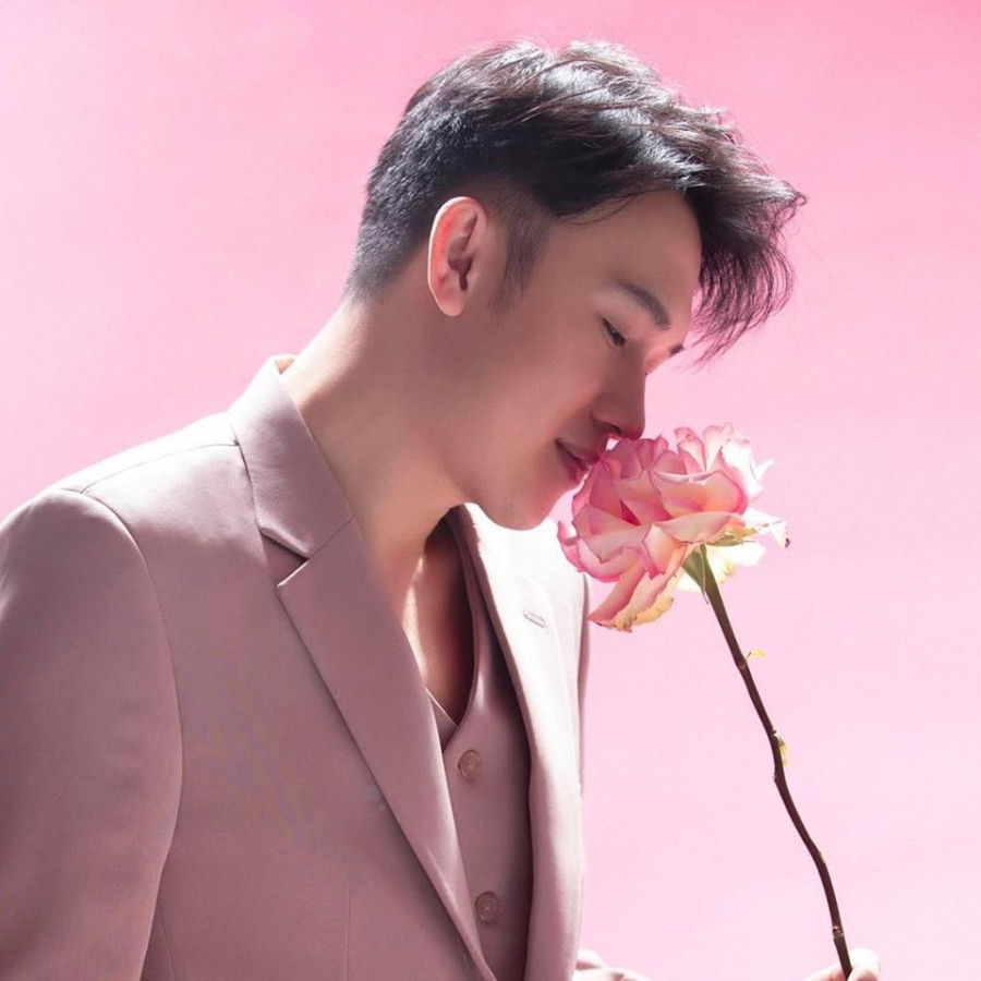 Dương Triệu Vũ bị fan chỉ trích khi cầu nguyện cho nước Mỹ - Hình 3 Duong Trieu Vu bi fan chi trich khi cau nguyen cho nuoc My-Hinh-3