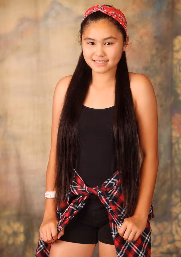 Ve ngoai con gai 16 tuoi cua nghe si cai luong Ngoc Huyen-Hinh-12