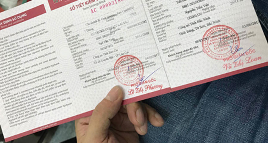 Tich cop tien ca doi phut choc tay trang trong ngan hang