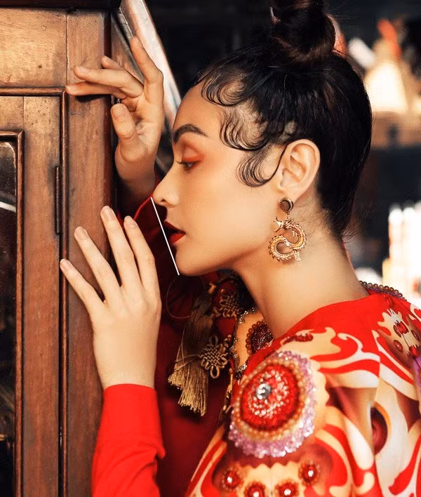 MLee so huu khuon mat hoan hao chang can dao keo-Hinh-5